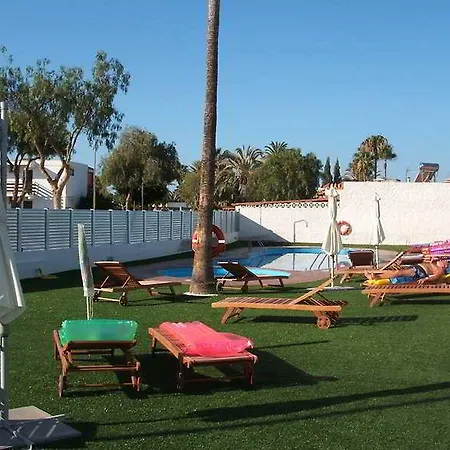 California Rooms Aparthotel