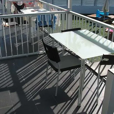 Aparthotel California Rooms 3*