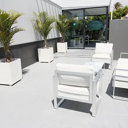 California Rooms Aparthotel